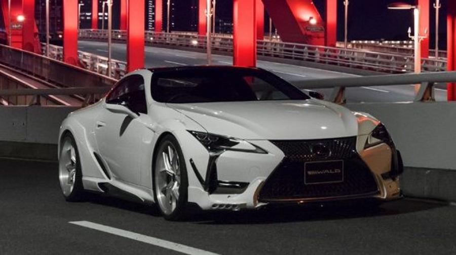  Lexus LC500 by WALD 2018 года  (фото 16 из 17)